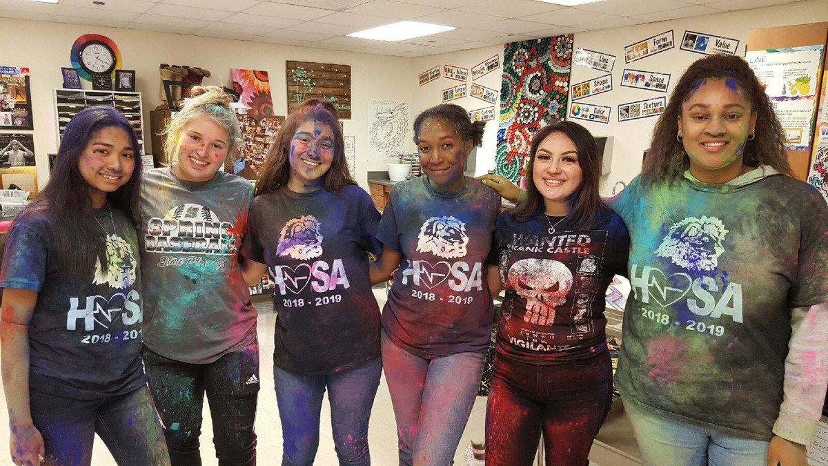 WinshipES's tweet photo. The Winship PTO Fall Carnival was a success! Highlights of the festival included the Trunk or Treat competition and the Color Run. #ServingOurStudents @SpringISD @believe_EC2020 https://t.co/DQiqLTr1Mv