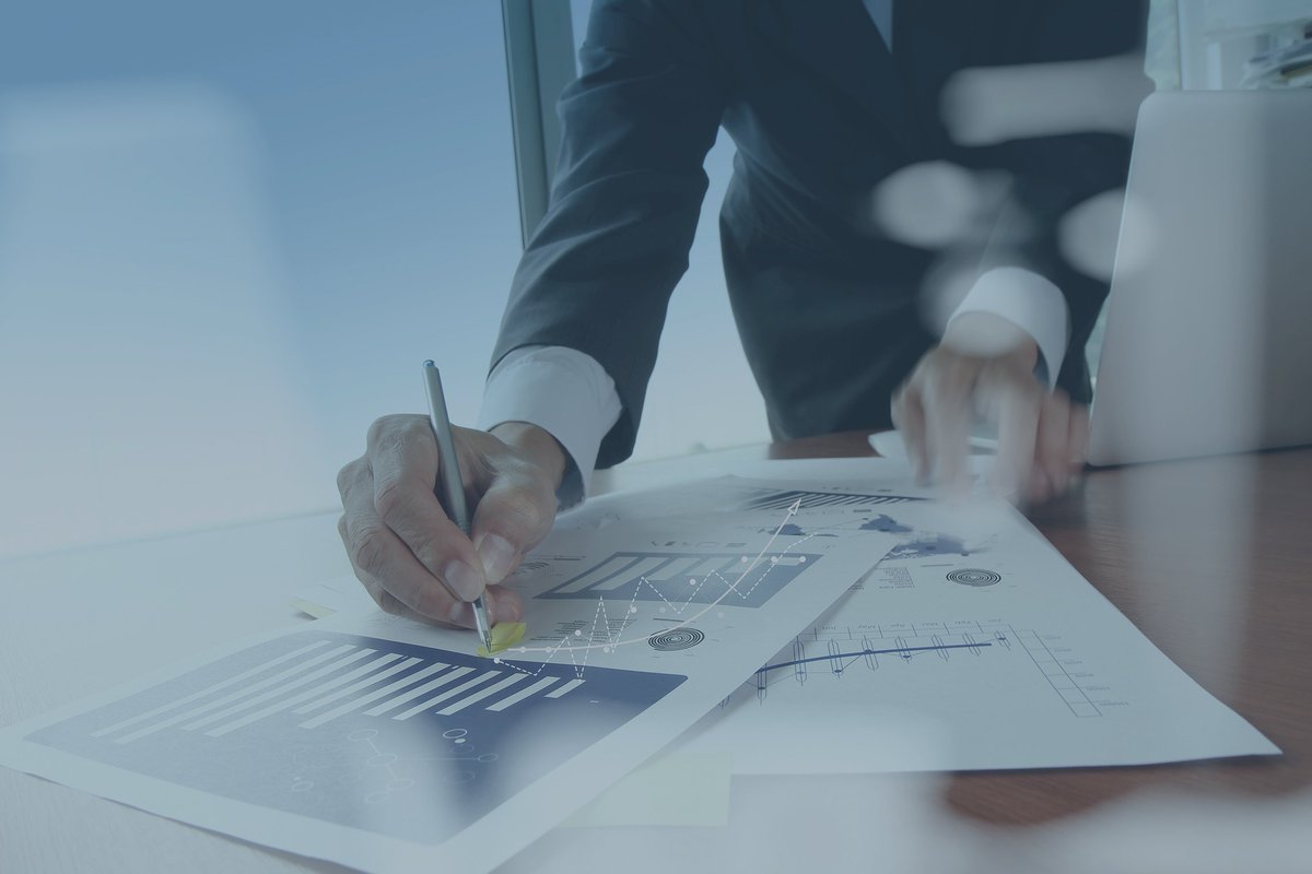 WeFundTraderss's tweet photo. How to trade intelligently and lucratively in any market condition?  Visit https://t.co/VOhMeeQubH and we will provide you a structured training programme that is guaranteed to teach you.
#wefundtraders #tradeintelligently #stockmarket #organizedtraining #structuredprogram https://t.co/yy6mlSmoQm