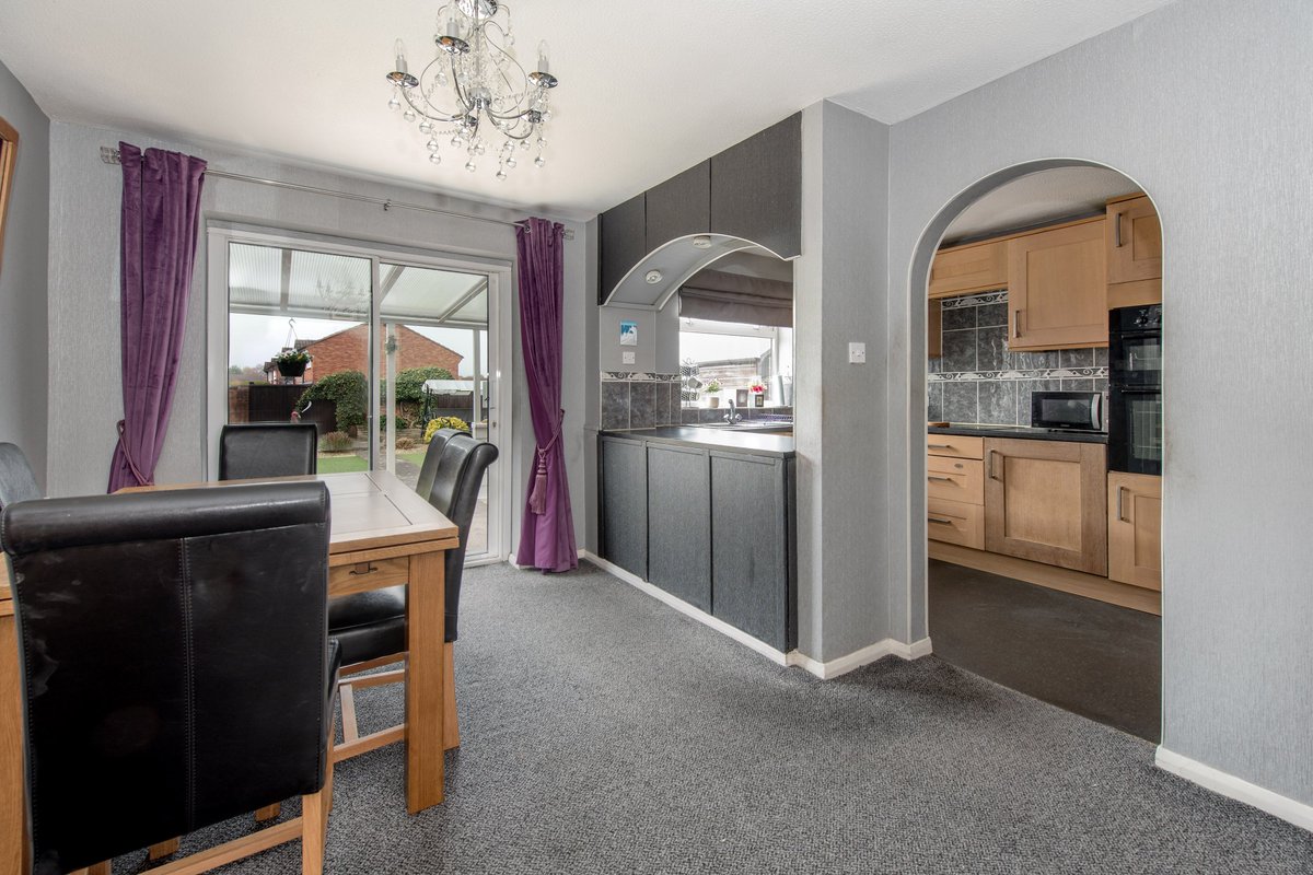 *New to the market* *4 Bed detached, Dowslands*

A well presented detached house offering family sized accommodation and enjoying an attractive location on the southern side of town. #forsale #taunton #somerset #weknowtaunton #jamesgray #estateagents - tinyurl.com/y64fbpqe