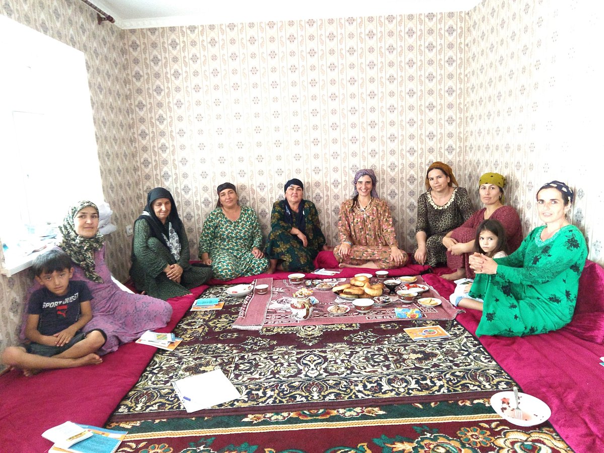 acdivoca's tweet photo. 🍠 🥦 Nutritionist + recently returned @farmertofarmer volunteer to #Tajikistan 🇹🇯 María Cecilia Pfund asks what will you do to end world hunger in our latest blog post: https://t.co/ymmBVOtCQB #WFD19 🍆 🍅 https://t.co/nHGQAjVqNS
