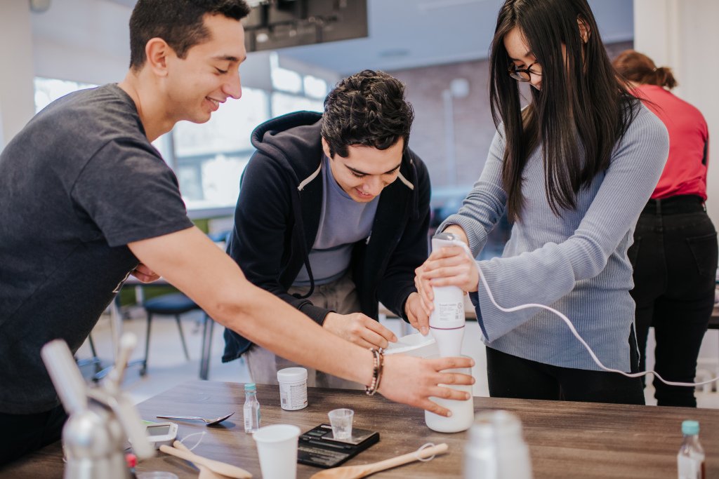 UoE_FCL's tweet image. Cooking with Science: 50 shades of textures …tivalofcreativelearning.wordpress.com/2019/10/29/coo…