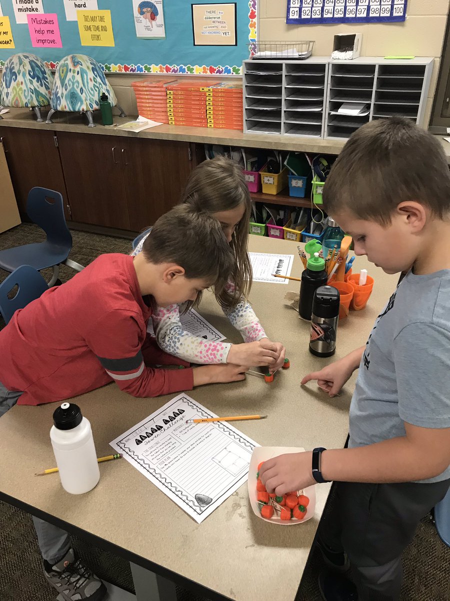 Dimmittgrade3's tweet photo. Candy pumpkin structures! Tallest tower is 9”. #fcgrade3 #gocrickets #STEM https://t.co/p2Gm4WJbAT
