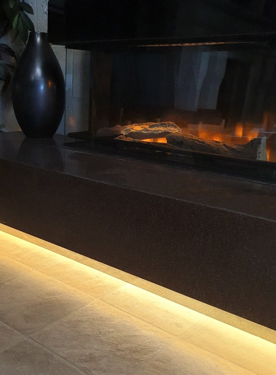 Findley House tweet media