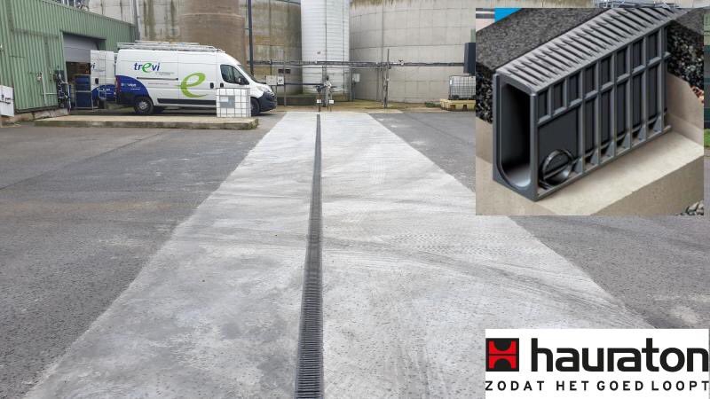 lijnafwatering's tweet photo. Voor een vloeistofdichte losplaatsvloer, zocht opdrachtgever een #lijnafwatering die bestand is tegen het ijzertrichloride en natriumoxide, waartegen geen enkel metaal bestand is. HAURATON heeft haar oplossing met de #lijngoot #RECYFIX #MONOTEC, info; https://t.co/0Yw0q7Nz6S https://t.co/V5CMOqxsiE