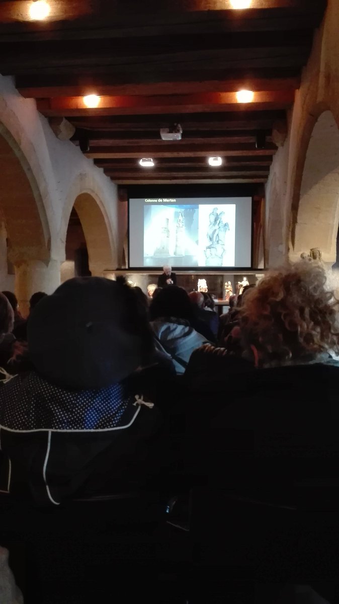 Journées d'octobre de la CNARELA

Aujourd'hui au Musée de la Cour d'or, à Metz.
Les conférences sont nombreuses. En ce moment, la Lorraine gallo-romaine est présentée par Jeanne Demarolle, professeur émérite d'histoire romaine (Université de Lorraine)