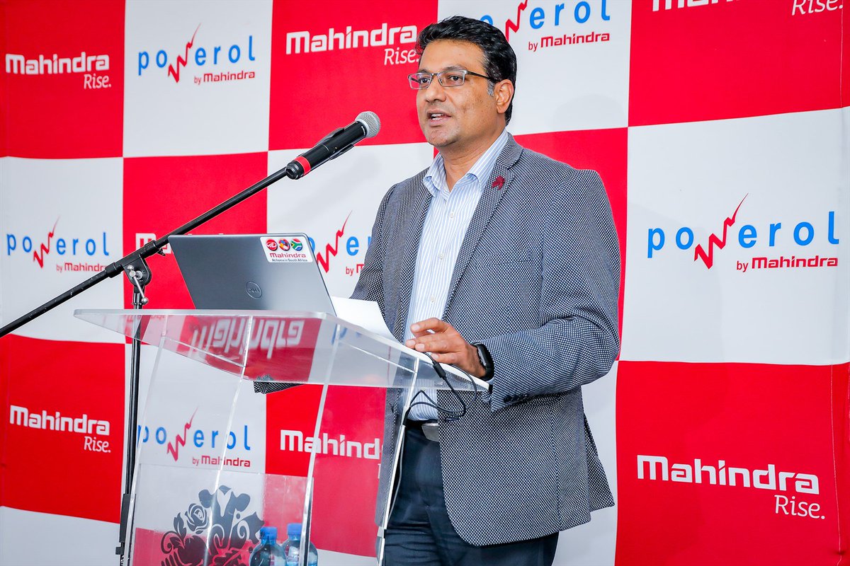 _ArriveAlive's tweet photo. Powerol celebrates sales success, top dealers in Pretoria  https://t.co/q2sutTfM99 

#ArriveAlive #SalesSuccess #TopDealers @PowerolMahindra @MahindraRise https://t.co/3fnOnvIUzz