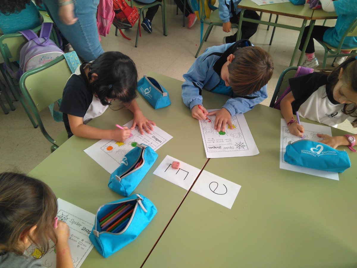 AgusEnglish's tweet photo. 5 years old students making their own Incy Wincy Spider! 🕷 #EnglishIsFun 

https://t.co/c5yEx9sPJS https://t.co/38iLzUMjoq