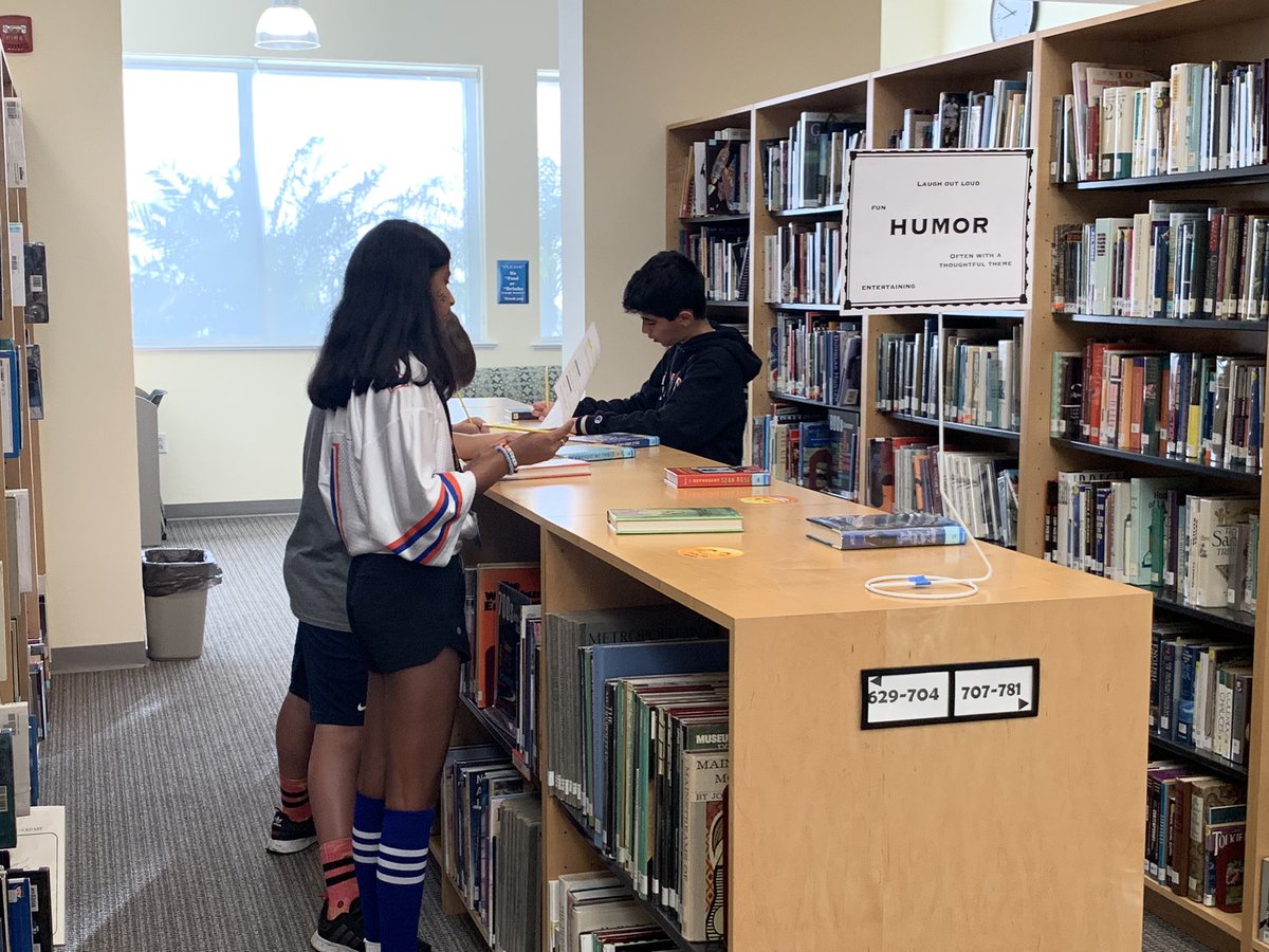 SteckerClaire's tweet photo. Thank you @CindyVonOehsen for our “Book Walk” today. We reviewed genres and chose high-interest fiction books. https://t.co/hBCGG8NhN3