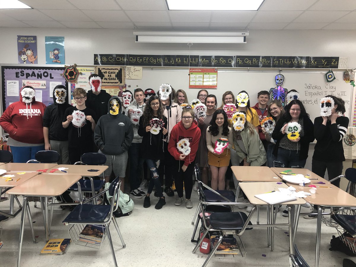 senorabcc's tweet photo. Period 1 Día de los muertos 💀 máscaras https://t.co/yUUcW3M32X