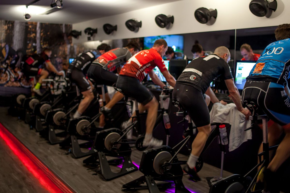 Cycle_Technique's tweet photo. 3 classes sont offertes aujourd'hui mardi à notre centre d'entrainement:
6h: Coached cycling class
9h: Group ride
18h30: Coached cycling class.
https://t.co/JKiAprXfdl

#cycletechnique #bikeshop #bike #velo #training #triathlon #running #swimming #montreal #store #cycling https://t.co/NWDpens3Tw