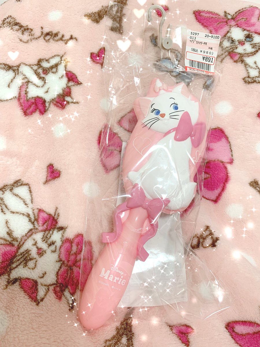 なっちゃりぼん マリーちゃん ヘアブラシ おもちゃみたいな感じがまた可愛く 飾っておきたいレベル パープルもあって悩んだけれど マリーちゃんっぽいピンクにしました しまむら しまパト しまぱと