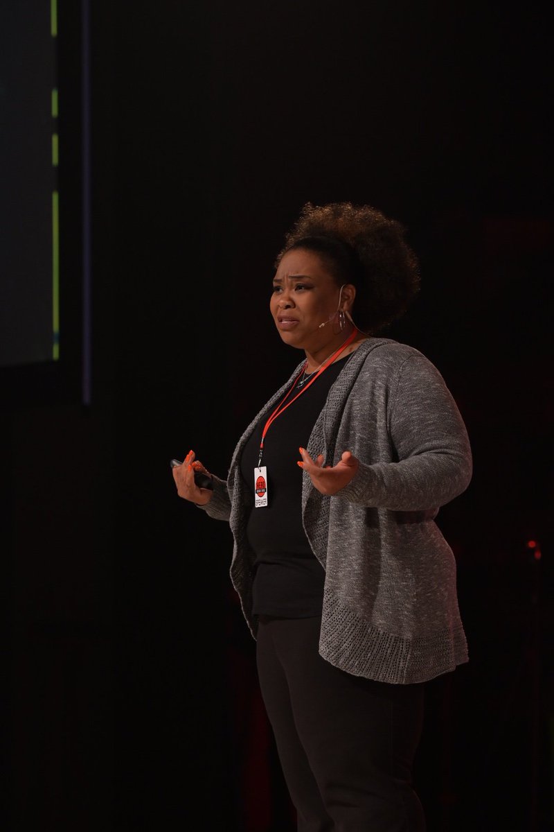 HeroRoundTable's tweet photo. Jessyca Mathews--an amazing educator from Flint, Michigan--talking to our engaged #HeroRT crowd about working with and empowering young people to make change in the world around us.
"Young people, I believe so much in you. Please change the world!" https://t.co/CBTgDjakhm