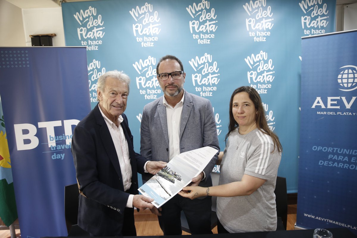 TurismoMGP's tweet photo. Hace instantes en el #EMTUR se presentó oficialmente el #BDT Business Travel Day, el cual se realizará el jueves 31/10 en #PlayaGrande ➡️ organizado por @aevyt, es uno de los más importantes eventos profesionales de comercialización turística B2B de @mardelplata y la zona. https://t.co/Myw4nnLF9N