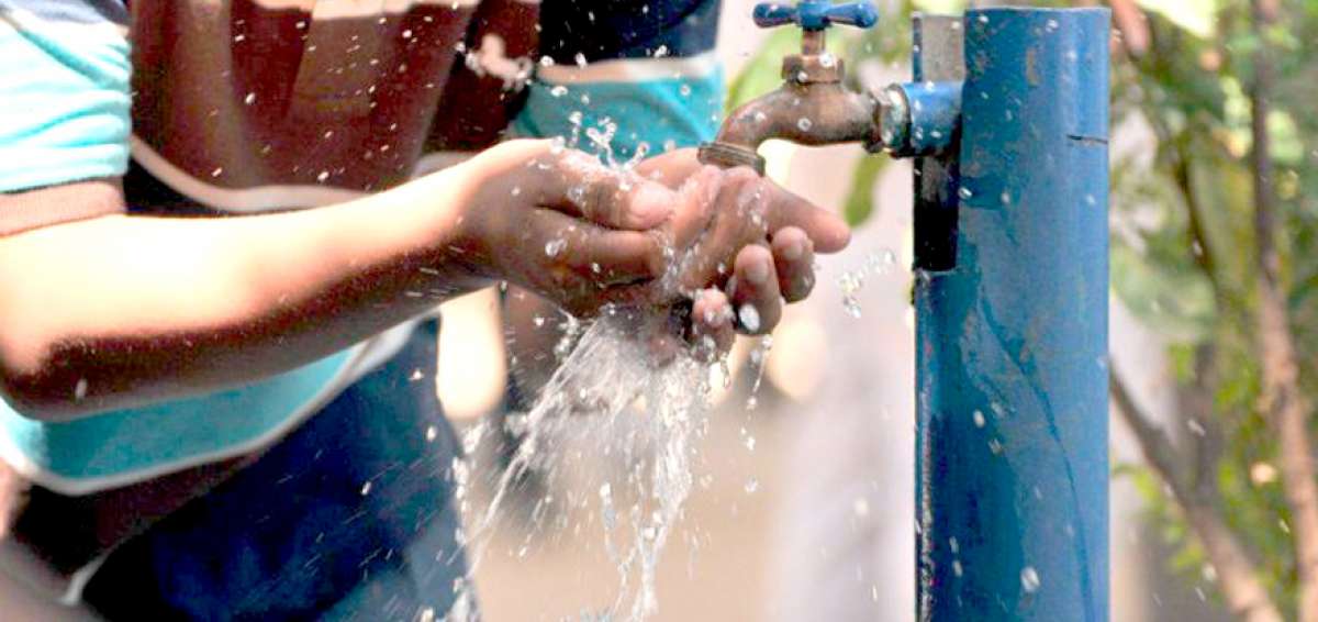 escueladelagua1's tweet photo. #FelizMartes  El ser humano necesita mucha #agua  para su propia existencia, pero puedes contribuir a frenar el derroche de agua dando un uso apropiado en el hogar, al lavar, cocinar, asearse, regar las plantas. #CulturaDelAgua @CulturadelAgua7 @Agua_Gto @AmigosTierraEsp https://t.co/GI5SfaleGZ