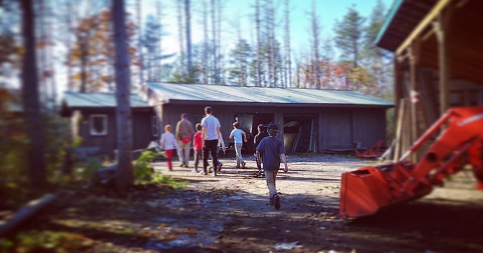 Brave_River's tweet image. ... after checking out the hives &amp;amp; looking for the Queens it was time to try our hands at the extraction process! #BraveRiver #Initiative #BeekeepingClass