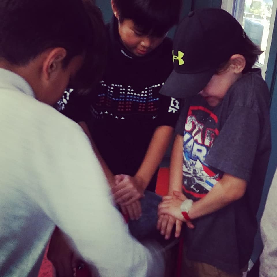 Brave_River's tweet image. ... after checking out the hives &amp;amp; looking for the Queens it was time to try our hands at the extraction process! #BraveRiver #Initiative #BeekeepingClass