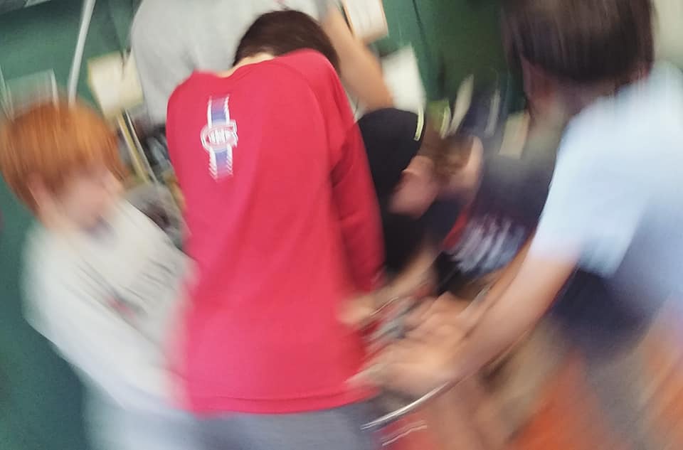 Brave_River's tweet image. ... after checking out the hives &amp;amp; looking for the Queens it was time to try our hands at the extraction process! #BraveRiver #Initiative #BeekeepingClass