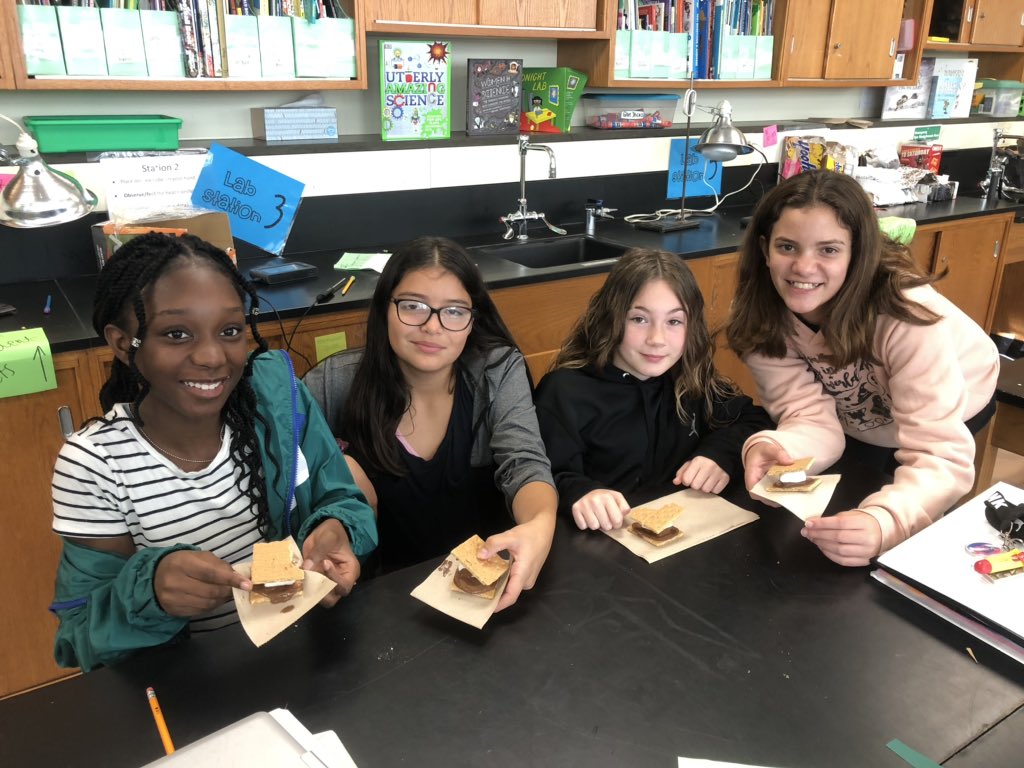 HMS_guardia's tweet image. Lots of happy faces today in 1B!! Students built their S’more (solar) ovens and successfully cooked them! Up next: writing scientific conclusions and explaining the science behind the cooking of their S‘more! #NGSS #7science #SmoreEnergy #KidsDeserveIt @HolabirdSTEM @BCPSSci
