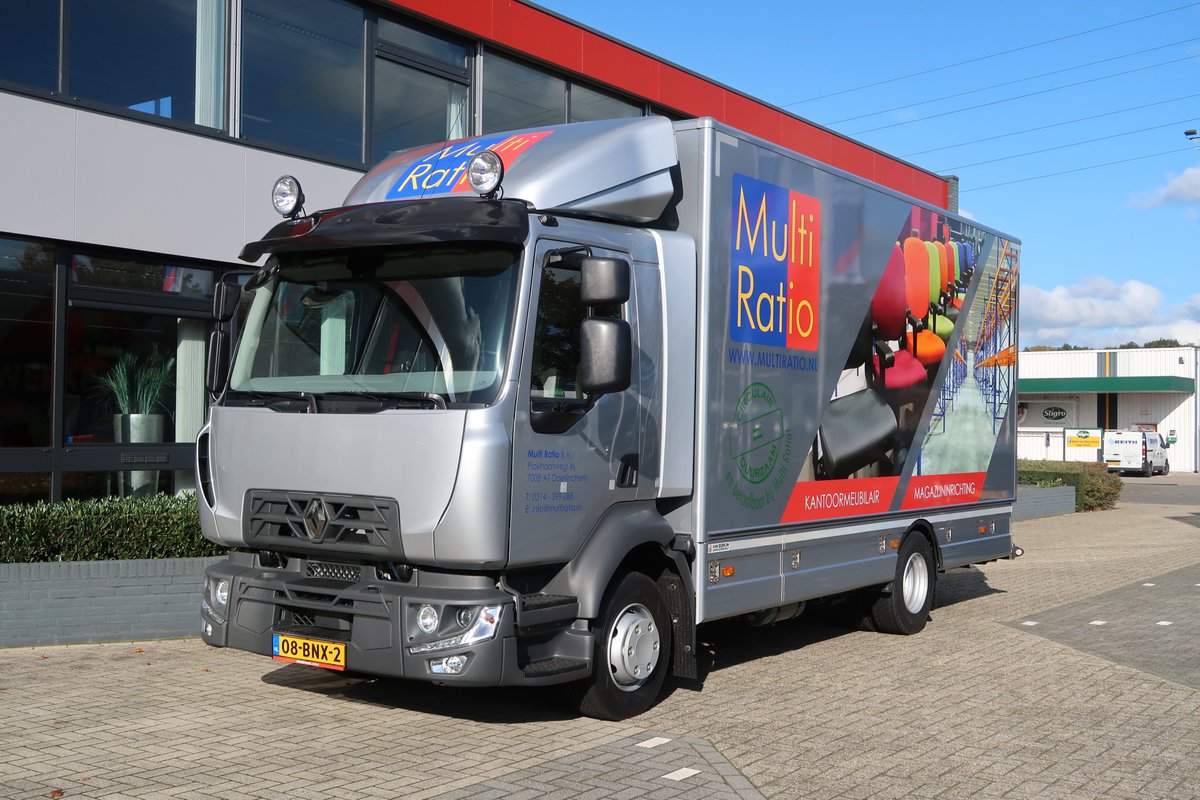 MultiRatio's tweet photo. Wegens uitbreiding hebben we vandaag onze nieuwe aanwinst aan ons wagenpark toegevoegd. Wij rijden door heel #Nederland en komen dus ook graag bij u langs voor het inrichten van uw kantoor! #multiratio #showroom #Doetinchem @PaashuisBV @mjdesignvof https://t.co/BGx7DQRIjN