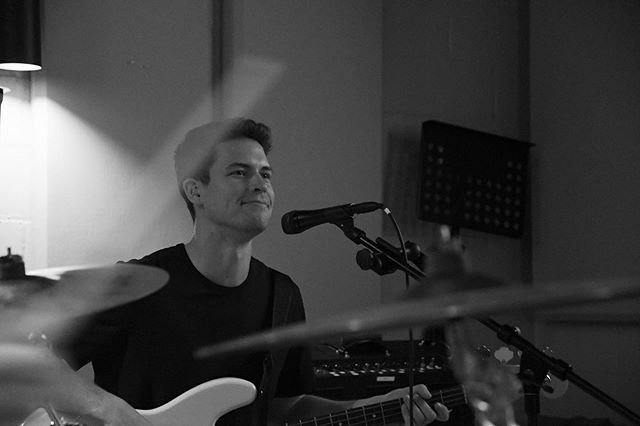GrandFormatBand's tweet image. All smiles, all business ift.tt/34hMZrj