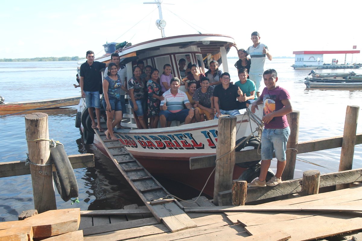 evrubenscunha's tweet image. Esta geração tem fome de Deus!
Em nossa cruzada na Amazônia, pessoas viajaram de barco por 5 horas para ouvir o Evangelho.
Precisamos alcançá-las!

#cruzada #fé #missaocrista #almas
