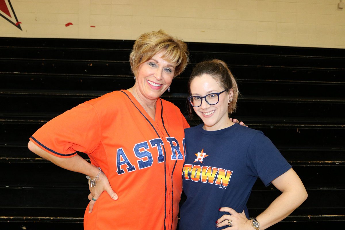 LamarCISD's tweet photo. Root, root, root for the HOME team...🎶

Lamar CISD is teaming up against drugs for #RedRibbonWeek and what better time to support our Houston @astros as they head into Game 6 of the World Series!⚾️ #BeTheOneLCISD #TakeItBack https://t.co/aYHdqVUbCL