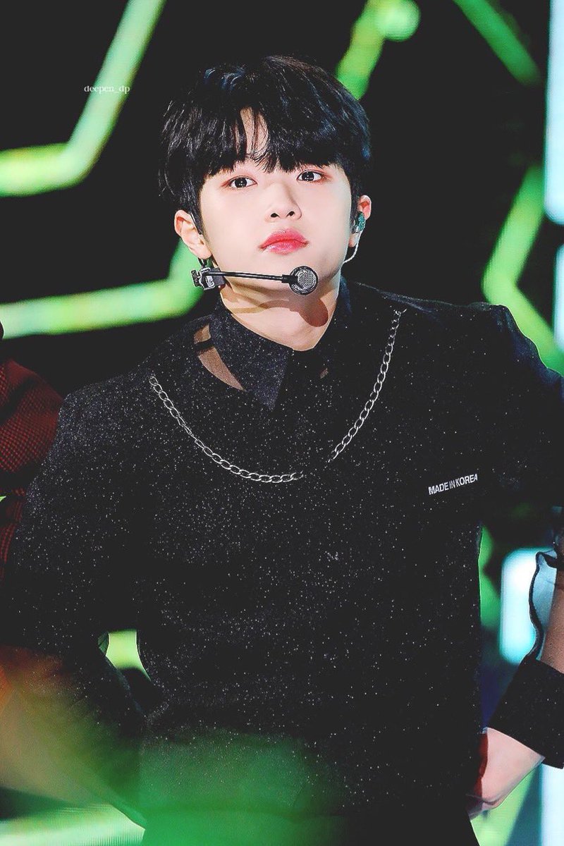 wpqhgofk's tweet photo. 엑스원 손동표

⭐️1/2 별 반개가 없어서 그만 ..
엄청 어려보이는데 몇 살인가요
엑스원 그룹에서 제보가 많이 들어오네요 https://t.co/MYfpBNlRHk