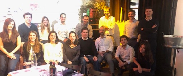 jimonfort's tweet photo. Fantástica sesión del #CirculoDrucker sobre Digital Change @AlejandroCirera @GabarroEsther @joathamgrange @iolandarubio @marcserraa @OlgaTorras @Jan_Vidal @MiguelVilalta...Mindset, Quick-wins, Fail often,cheap and fast, Cultura, Buenos jefes, Objetivos, Kotter, Business leads... https://t.co/pdQgxLFGLP