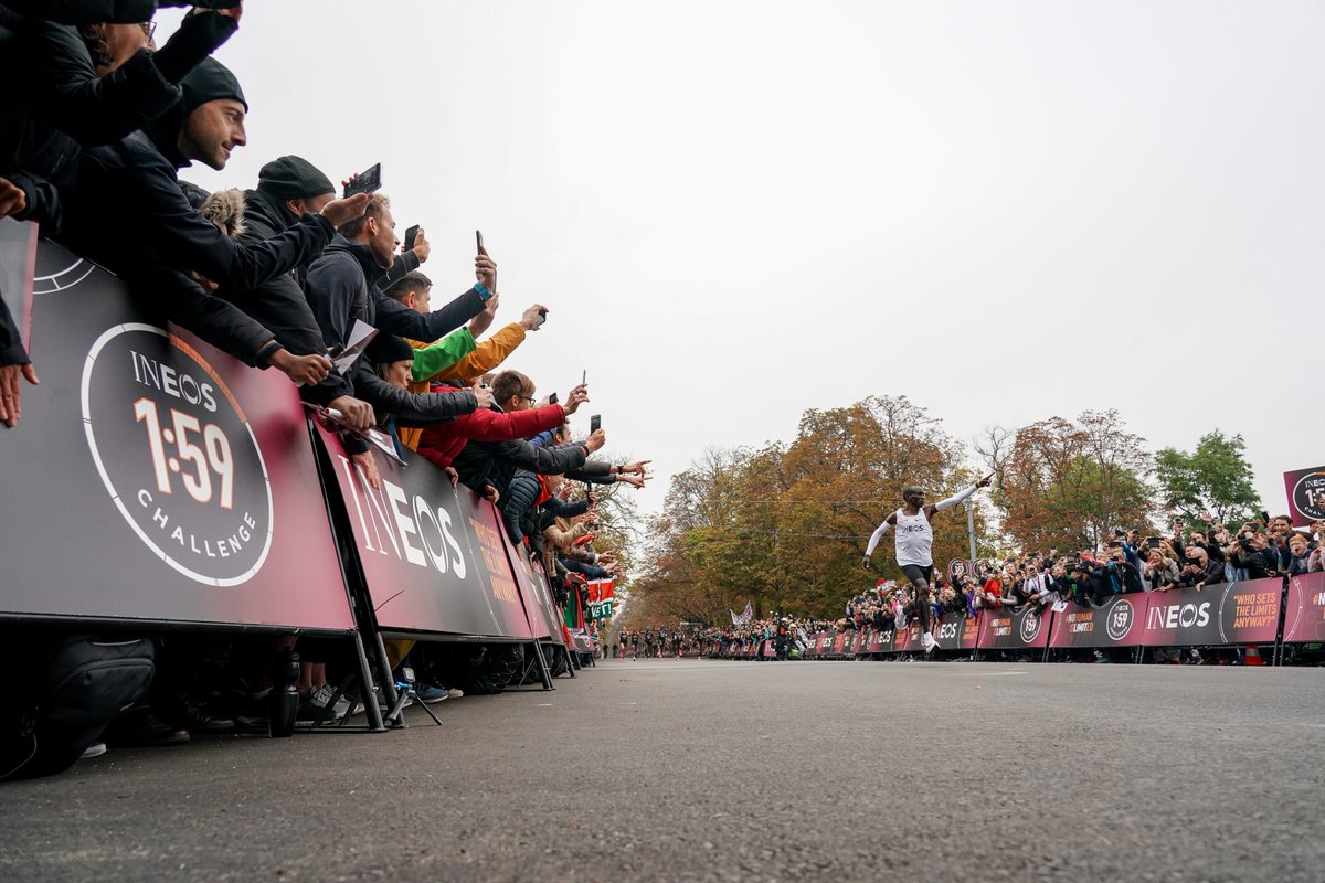 Seconds away from making history… #INEOS159 <a href="/EliudKipchoge/">Eliud Kipchoge - EGH🇰🇪</a>