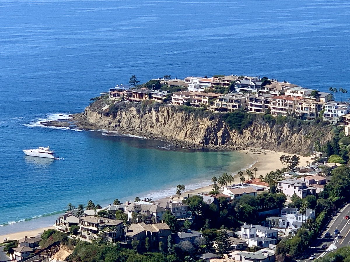 Davidvanderveen's tweet photo. Hike the canyons, free dive the reefs, repeat. #FallColorTour Laguna Beach edition. https://t.co/qIt6WxM91m