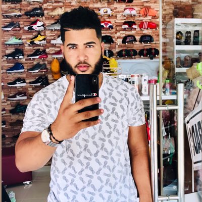 AngelVargasG2's tweet photo. #NuevaFotoDePerfil https://t.co/h5qNPSUELz