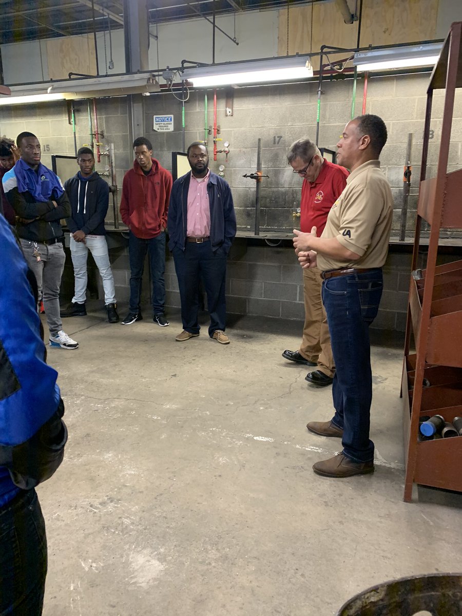 SenatorMcCray's tweet image. This morning, working with CollegeBound Foundation to expose our young scholars from Dunbar, NAF, REACH, and City Neighbors to apprenticeship programs in the Baltimore region #PreparingOurFuture