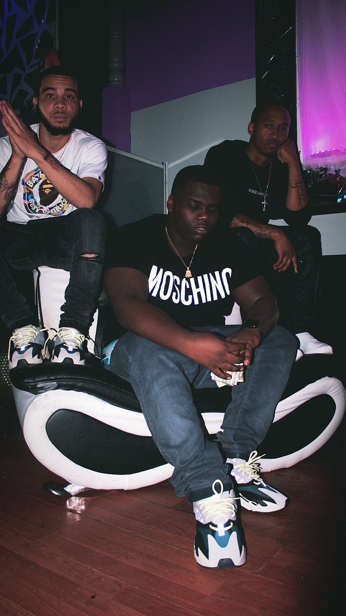 youngpetoo's tweet photo. Loyalty before royalty 🖤 10+ 💫 https://t.co/2bVlsHQGjs