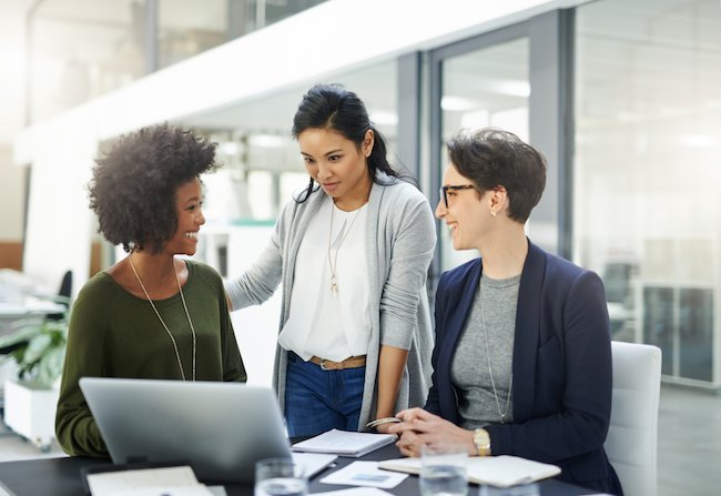 LogInstitute's tweet photo. LET Trust: Supporting Women in Logistics Initiative-

The LET Trust provides sponsorship and bursaries to women looking to make a difference. Your donations help us support women as the face of logistics for the 21st century!

#womeninlogistics
#educationforall
#leadership https://t.co/3MquM7y51H