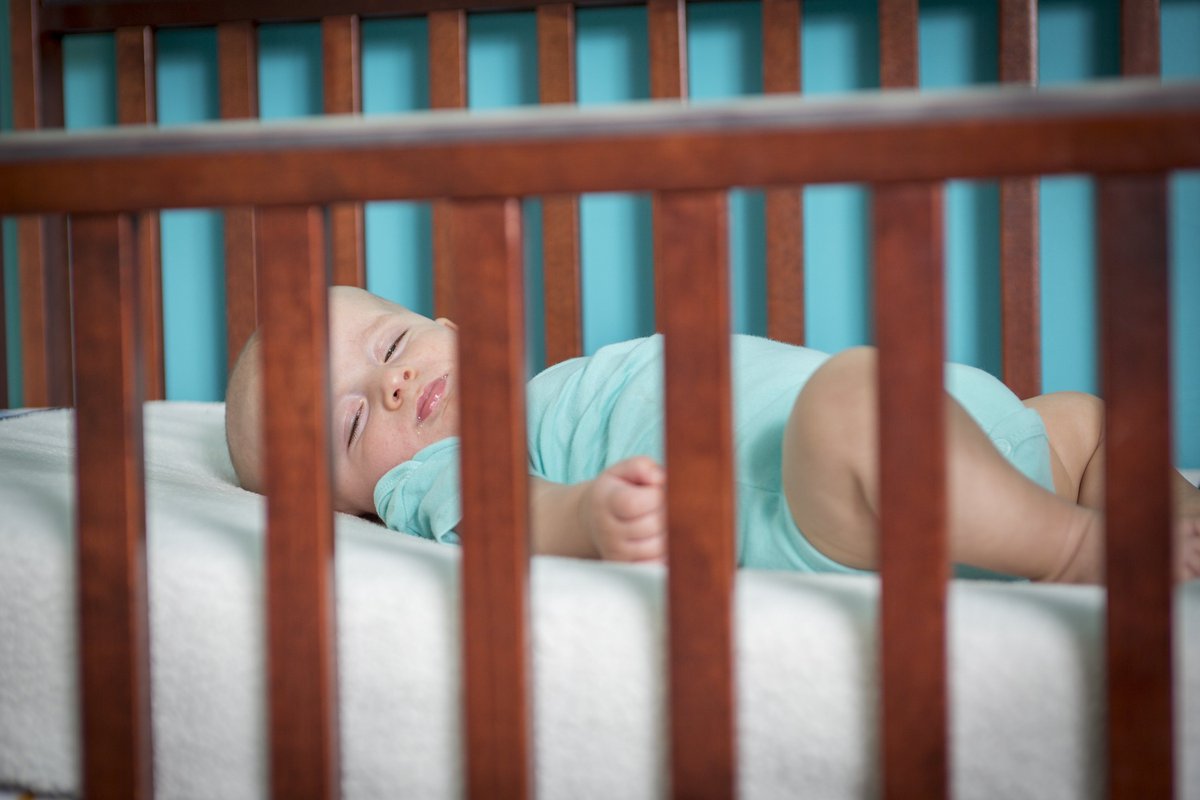 FLHealthEmerald's tweet photo. Follow the #ABCsOfSafeSleep! Babies should sleep alone, on their backs, and in cribs free of toys and blankets. https://t.co/ZDpTBVF6cY