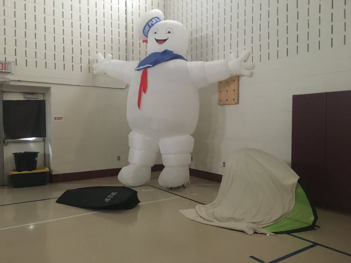 Buckingham kids enjoy a special aerobic workout in PE class - complete with a costume/Halloween theme.  Ghosts, “graveyards”, and running fun!