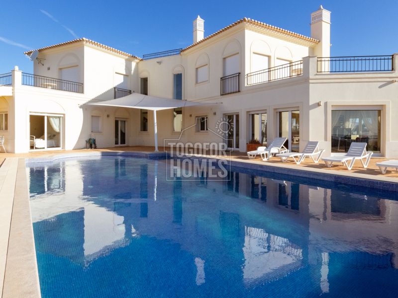TogoforHomes's tweet photo. https://t.co/9ubHgCIrP2 Luxurious https://t.co/das13Vxu7L