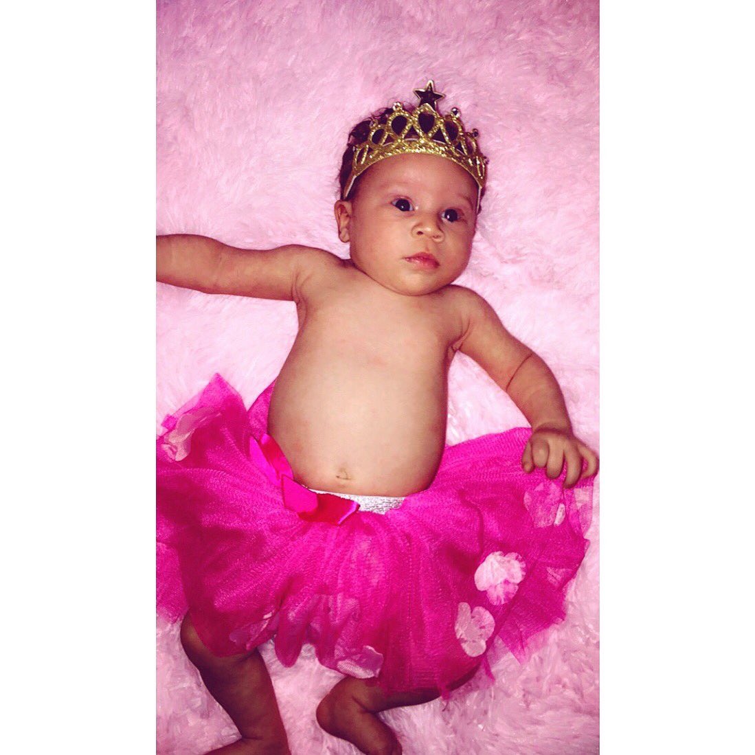 JessicaCablee's tweet photo. We 💗 photo shoots 👑 https://t.co/TVhW2d3nfz