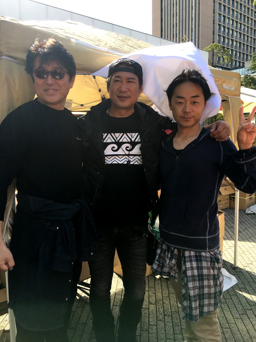 Yuka 空遊 Yuka Twitterissa 大根の葉がどうにもめっちゃ元気でw 食べる時は上部だけ残して育てようかな 新商品の蜜蝋 気になったけど使い方がわからず お味噌もあったんだけど量が多くて賞味期限内に食べられるか不安で断念 ミニサイズが出たら欲しい 三穂の