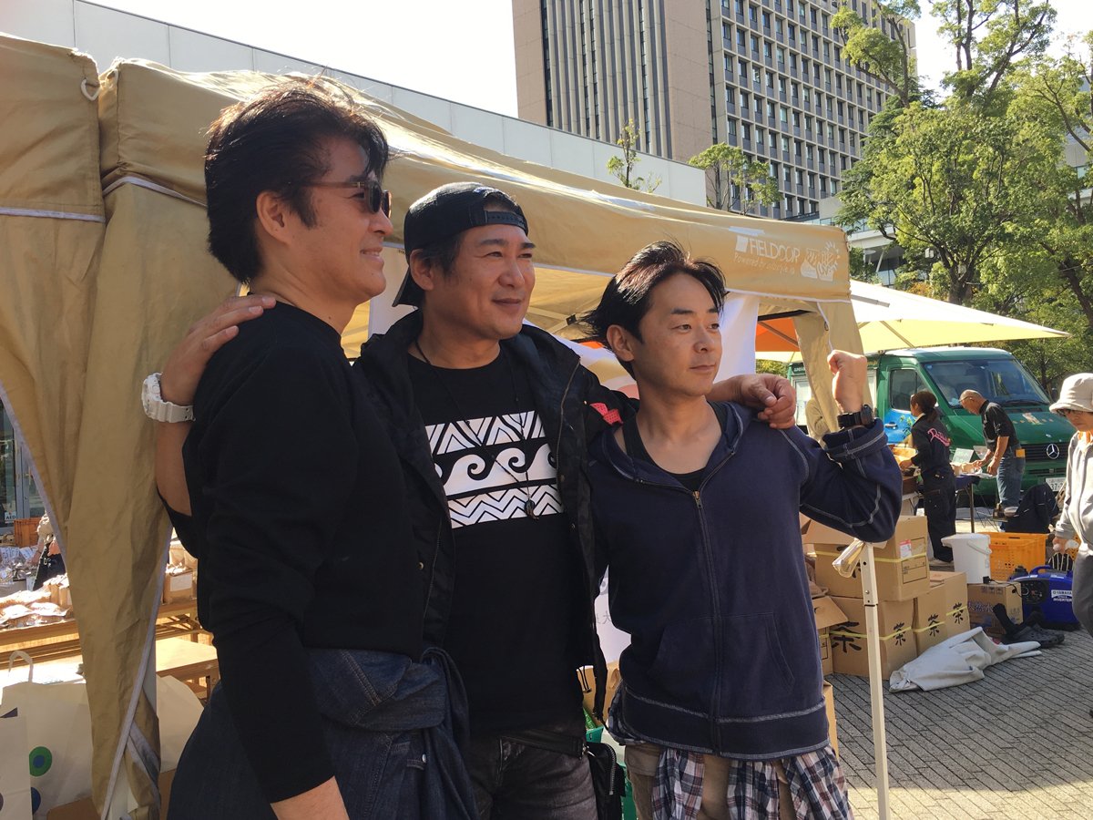 Yuka 空遊 Yuka Twitterissa 大根の葉がどうにもめっちゃ元気でw 食べる時は上部だけ残して育てようかな 新商品の蜜蝋 気になったけど使い方がわからず お味噌もあったんだけど量が多くて賞味期限内に食べられるか不安で断念 ミニサイズが出たら欲しい 三穂の