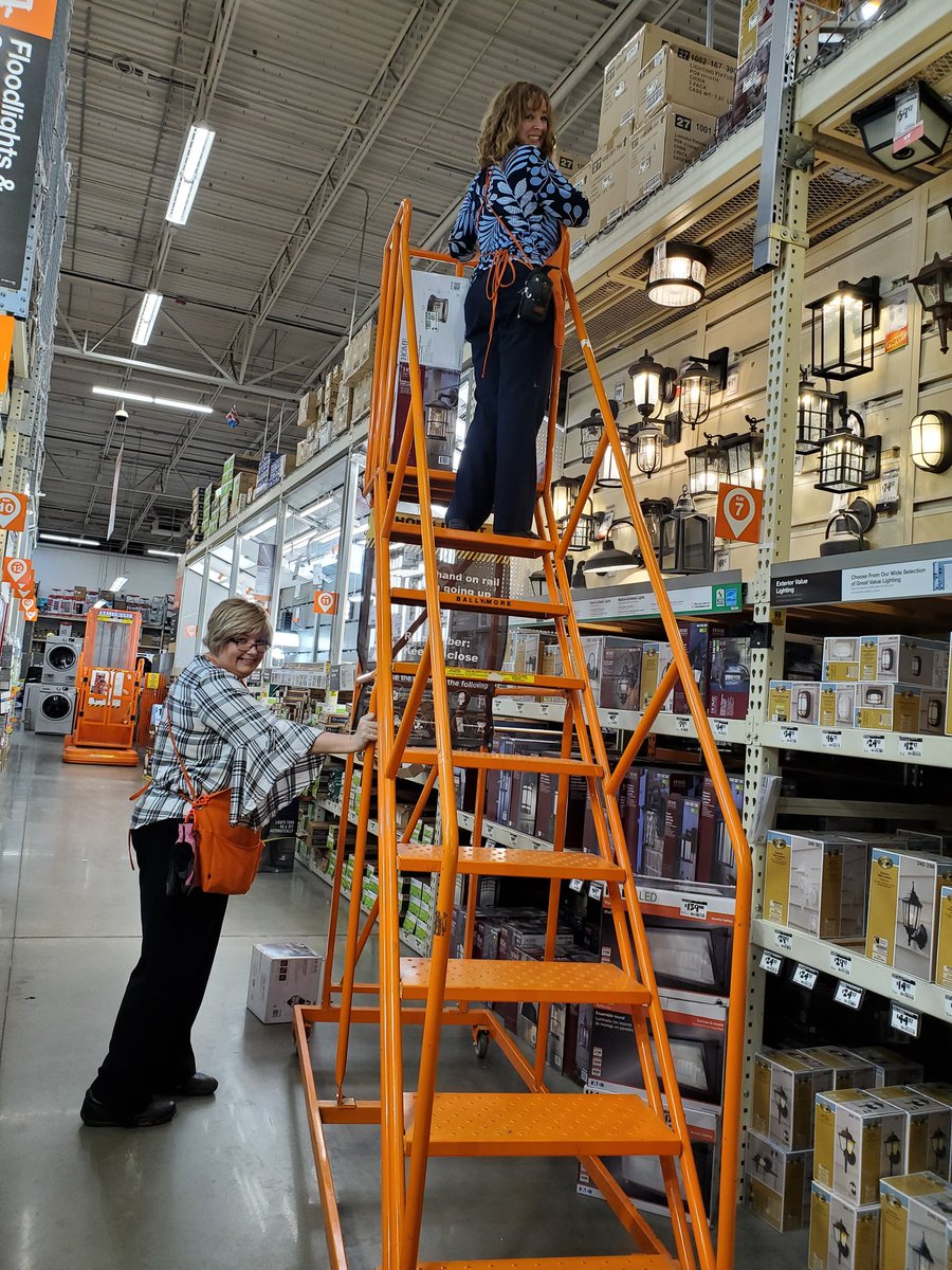 Leading by example!!!! Way to go @lynmariegiles and <a href="/DenisePearce8/">Denise Pearce</a> !!!!