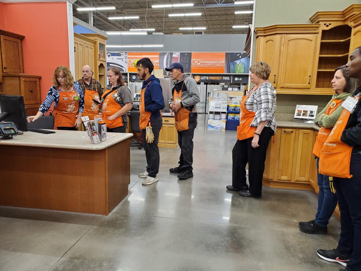 Morning PK and opening meeting!!!!! Leads to success!!! Let's keep moving the stick!!! @lynmariegiles <a href="/DenisePearce8/">Denise Pearce</a> <a href="/DANIEL_T_TURNER/">HD6554</a>