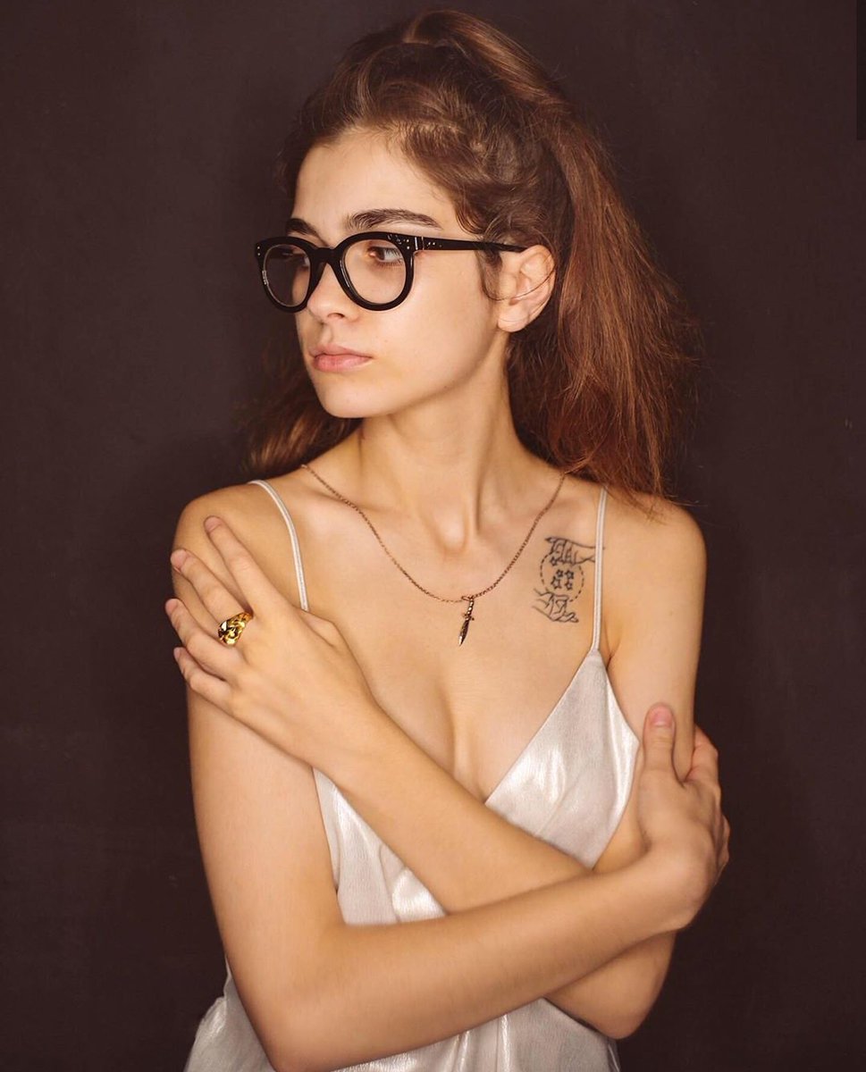 Baddies Yerli on X: Ig : izemmaniaa t.corkWuKrdofR  X