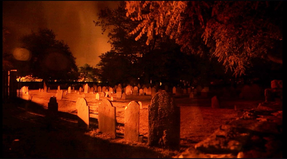 Egads, time for the Sweet Apple Halloween video -- shot in the graveyards of Salem, Mass and filled w/ witches, warlocks &amp; a demented skateboarder.
youtube.com/watch?v=rQOtbB…