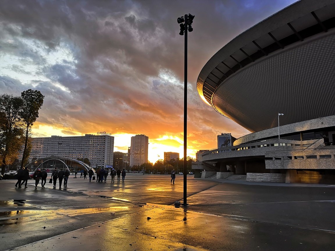 The meet.js Summit is an annual conference of the largest thriving JavaScript communities in Poland. It was the 7th time when we met! An event gathered over 500 web development professionals, front-end and back-end software engineers interested in web technologies. 
#techzooplus