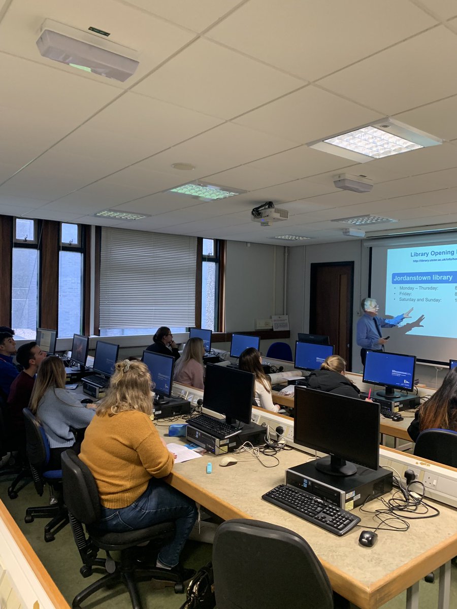 Our #DanskeFutures apprentices at their library induction as they begin our BSc Hons in Managing Customer Contact <a href="/DanskeBank_UK/">Danske Bank</a> ✏️🔍