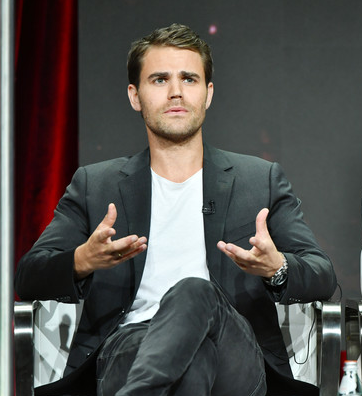 Pdub_Reactions's tweet photo. It's missing Paul Wesley hours. Here's a random thread cause we could use it https://t.co/53rqkycEGy