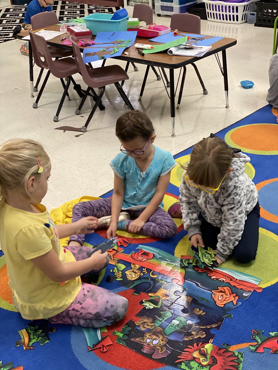 Mrs_Bowe's tweet photo. Rainy day recess at @FairOaksRanchES means lots of indoor fun with friends! #blessed #BestClassEVER #legos #STEAM #FORESStickingWithKindness #1stIsOnPoint #WeAreBoerneISD #WeAreFORES https://t.co/UMJ9AbRaPC