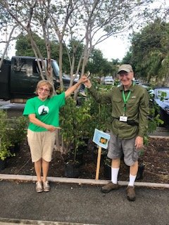 BrowardEnv's tweet photo. Healthy Community Zone Wellness Jamboree at Samuel Delevoe Park tree giveaway; @CFBroward @NWF are providing healthy #trees #urban canopy for our @askBMSD residents and #wildlife. #BMSDatwork #ResilientBroward https://t.co/hFj32YloUv