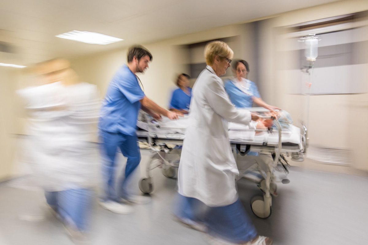 patientenportal's tweet photo. Anlässlich des #WeltschlaganfallTag|es informiert Dr. Christoph Zrenner vom Hertie-Institut für #Hirnforschung über neue Therapieansätze bei #Schlaganfall-#Patienten. Eine vielversprechende Methode ist etwa die #Magnetstimulation. Was das ist? - jetzt auf: https://t.co/Y1NKQY87FU https://t.co/5deLkRXvr0
